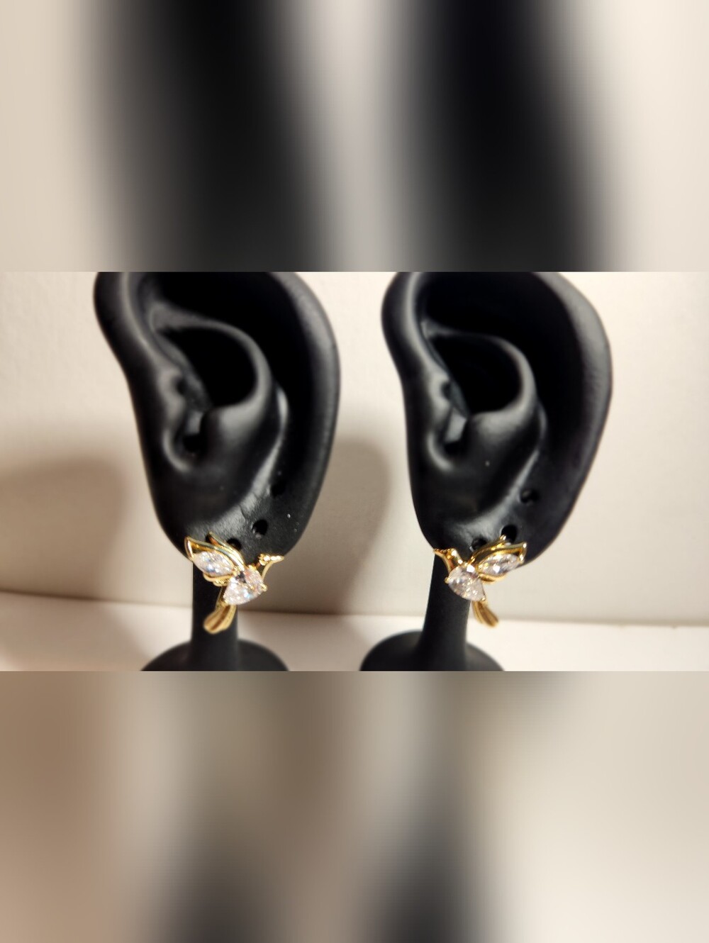 Pretty Bird Gold Humming Bird Crystal Stud Earrings - Clear & Gold